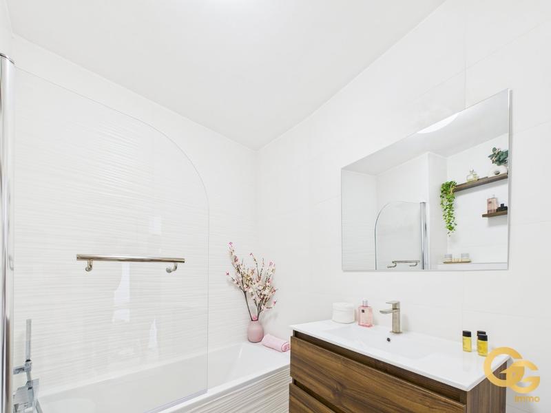 Appartement - 77 m² - 3 pièces