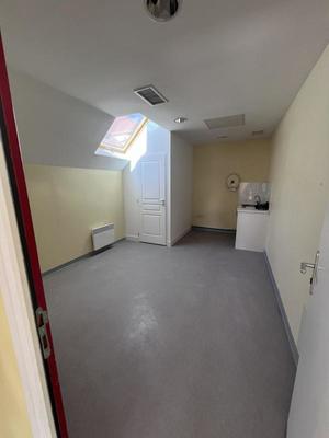 Bureau - 58 m² - 2 pièces