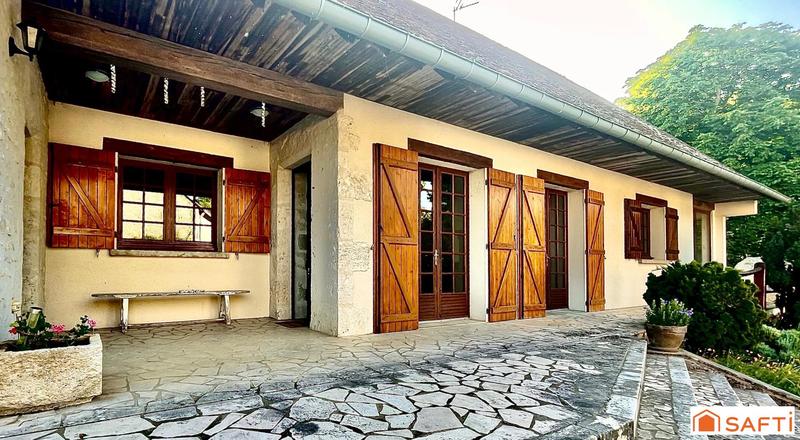 Maison - 204 m² - 8 pièces