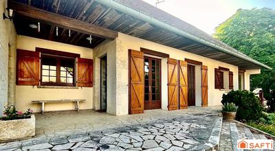 Maison - 204 m² - 8 pièces