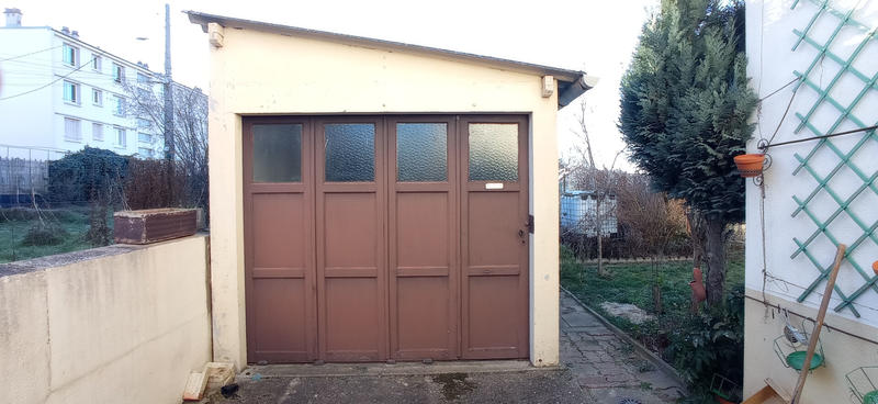 Maison - 99 m² - 5 pièces