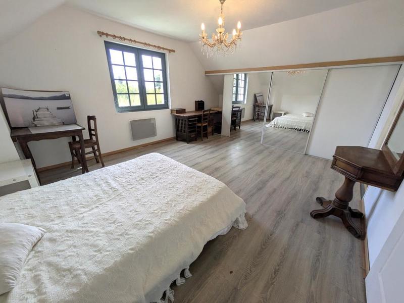 Maison - 206 m² - 8 pièces