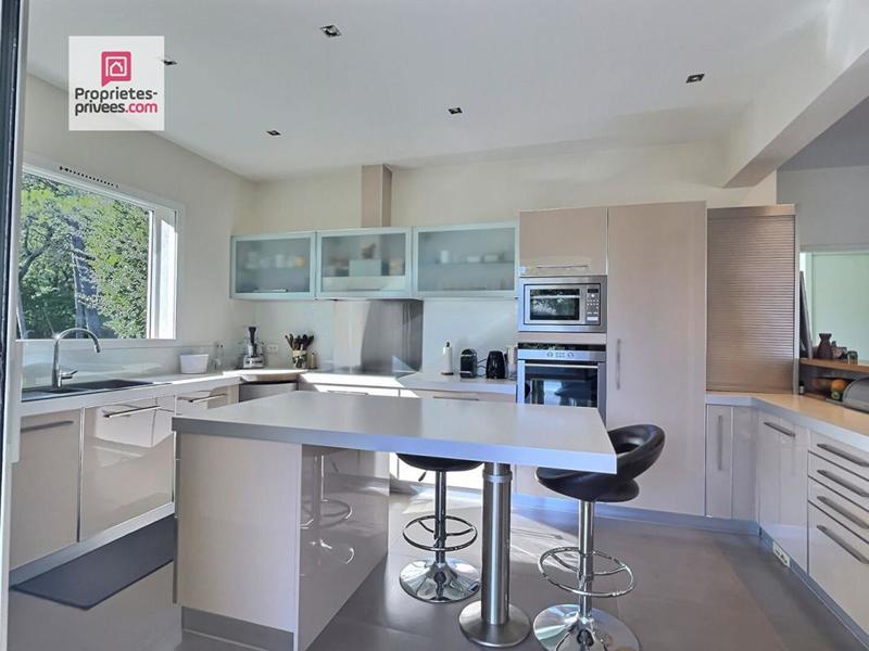 Villa - 168 m² - 6 pièces