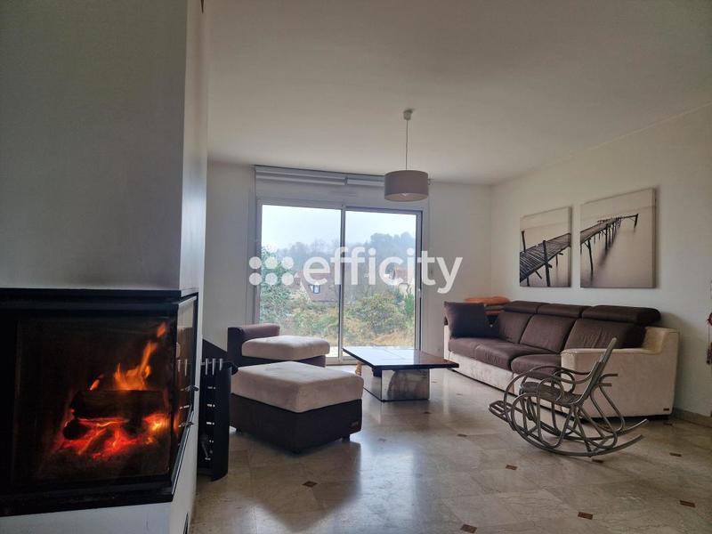 Maison - 165 m² - 8 pièces