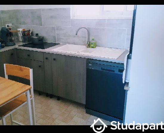 Chambre - 10 m² - 1 pièce