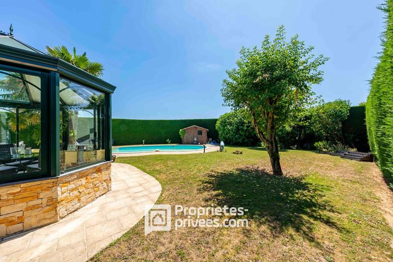 Maison - 190 m² - 8 pièces