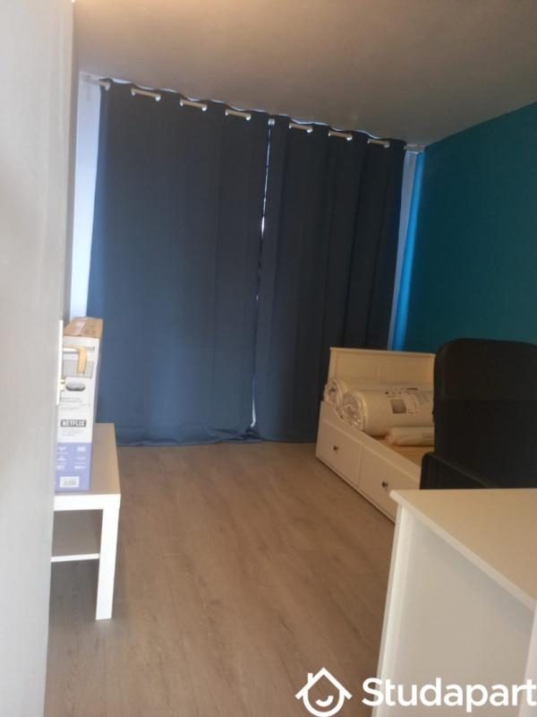 Chambre - 11 m² - 1 pièce