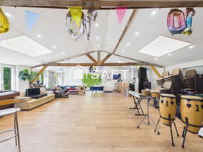 Maison - 250 m² - 11 pièces