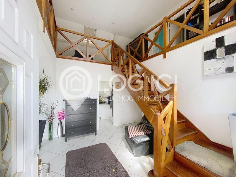 Maison - 204 m² - 6 pièces