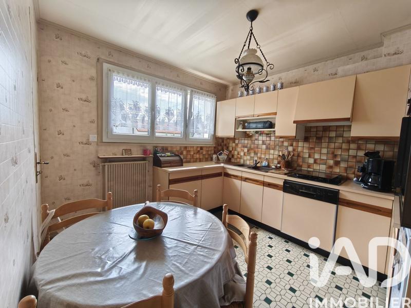 Maison - 96 m² - 5 pièces