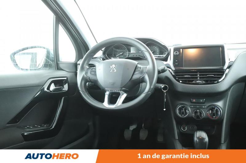 Peugeot 208 1.2 PureTech Signature 5p 82 ch