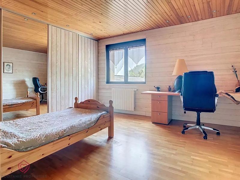 Propriété - 360 m² - 10 pièces