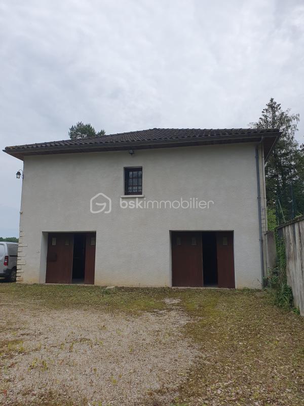 Maison traditionnelle - 146 m² - 6 pièces