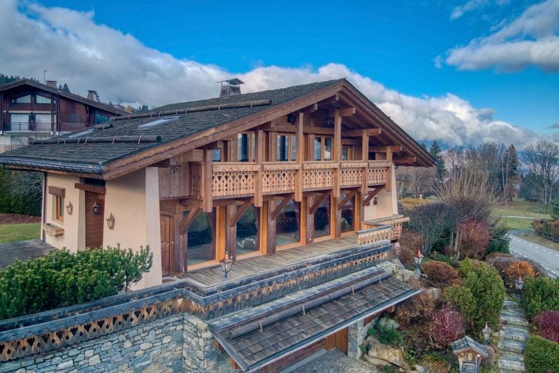 Châlet - 417 m² - 15 pièces