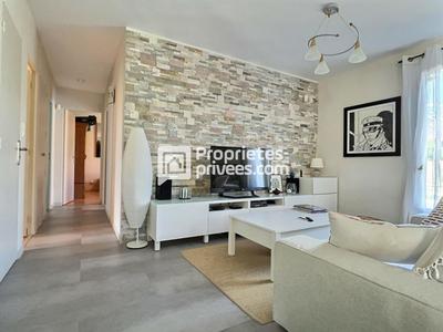 Maison - 186 m² - 9 pièces