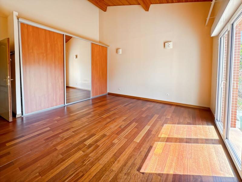 Maison - 288 m² - 6 pièces