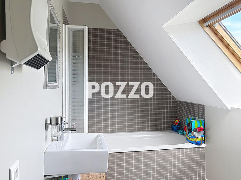 Maison - 234 m² - 7 pièces