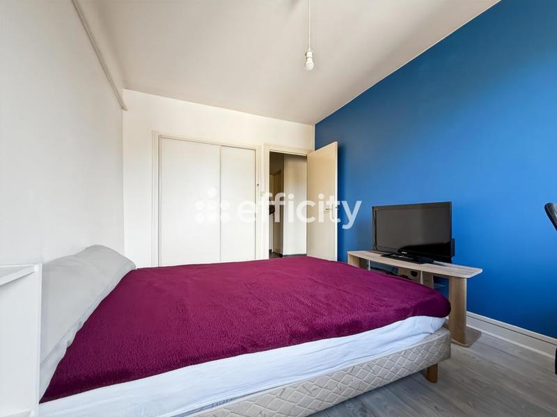 Appartement - 97 m² - 5 pièces