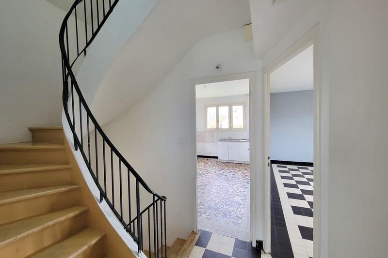 Maison - 94 m² - 5 pièces