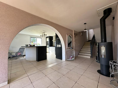 Maison - 186 m² - 8 pièces