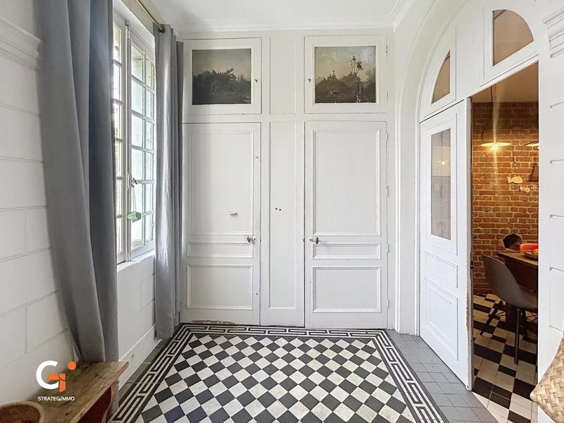 Propriété - 365 m² - 12 pièces