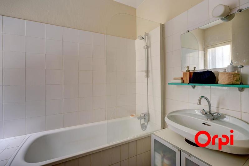 Studio - 28 m² - 1 pièce