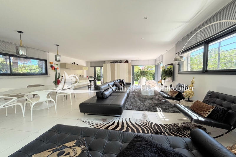 Villa - 180 m² - 4 pièces