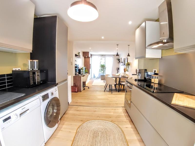 Appartement ancien - 66 m² - 3 pièces