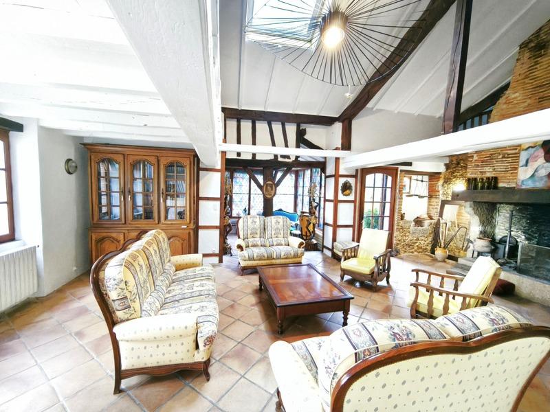 Corps de ferme - 388 m² - 9 pièces