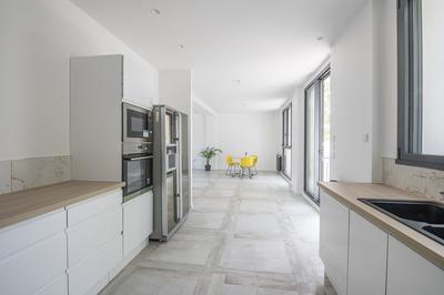 Maison - 220 m² - 8 pièces