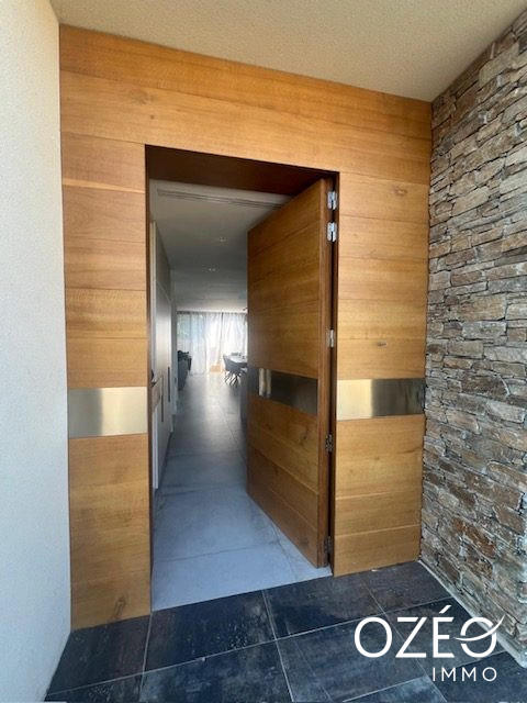 Maison contemporaine - 140 m² - 4 pièces