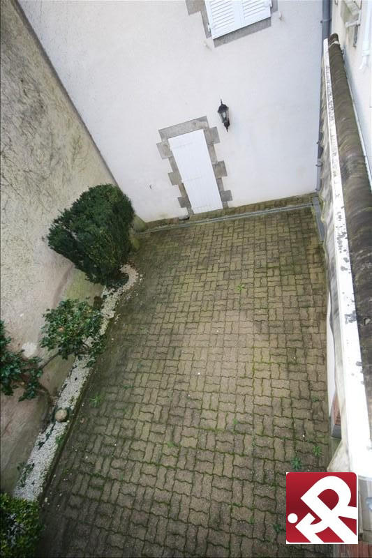 Maison - 1 m² - 10 pièces