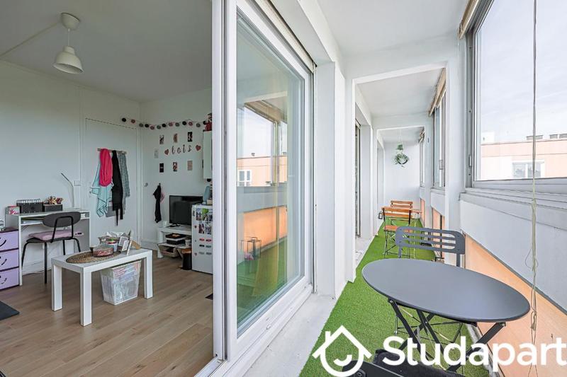 Chambre - 11 m² - 1 pièce