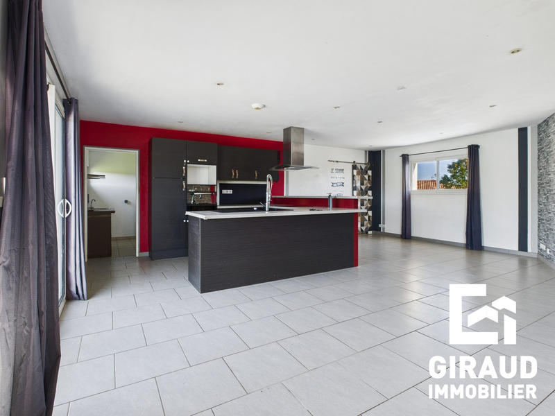 Maison - 115 m² - 5 pièces