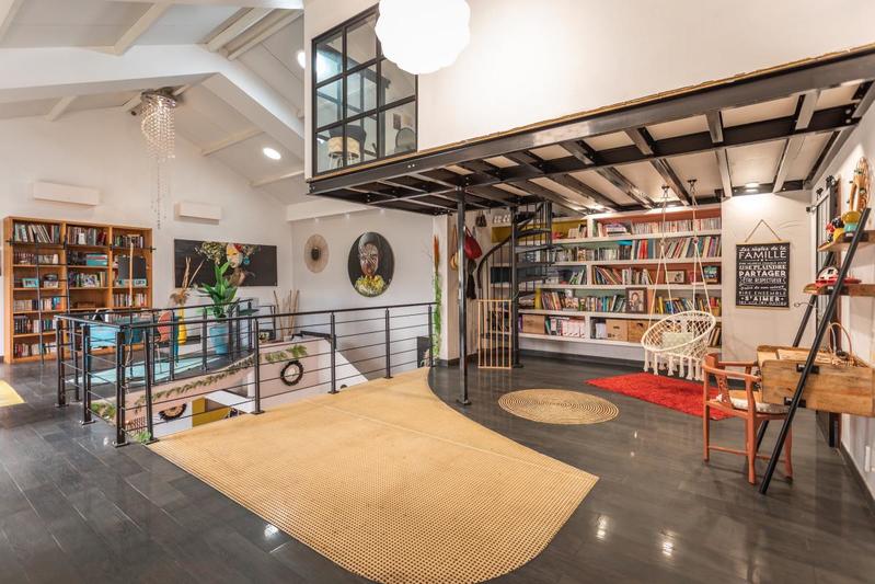 Maison d'architecte - 300 m² - 7 pièces