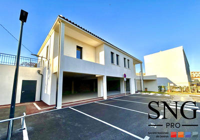 Local commercial - 137 m²