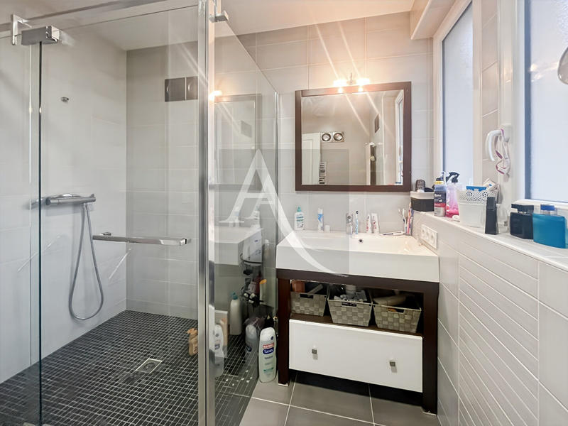 Maison - 110 m² - 6 pièces