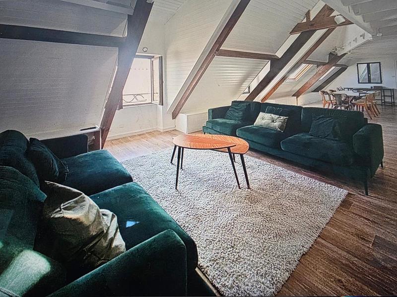 Appartement - 98 m² - 5 pièces