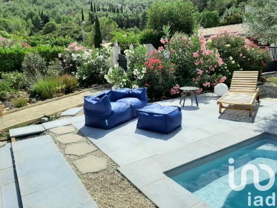 Maison - 104 m² - 4 pièces