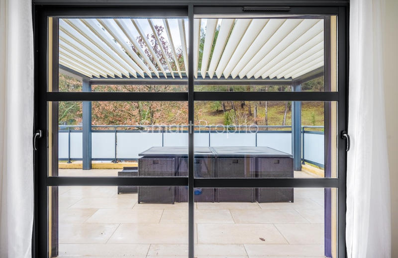 Propriété - 250 m² - 6 pièces