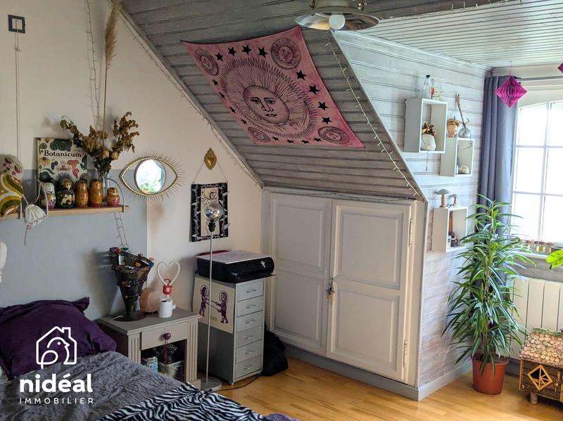 Maison - 230 m² - 7 pièces