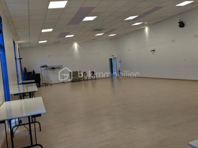 Local d'activité / Entrepôt - 976 m² - 7 pièces