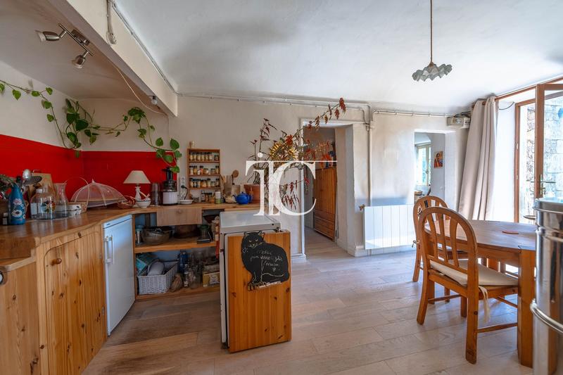 Maison en pierre - 130 m² - 6 pièces