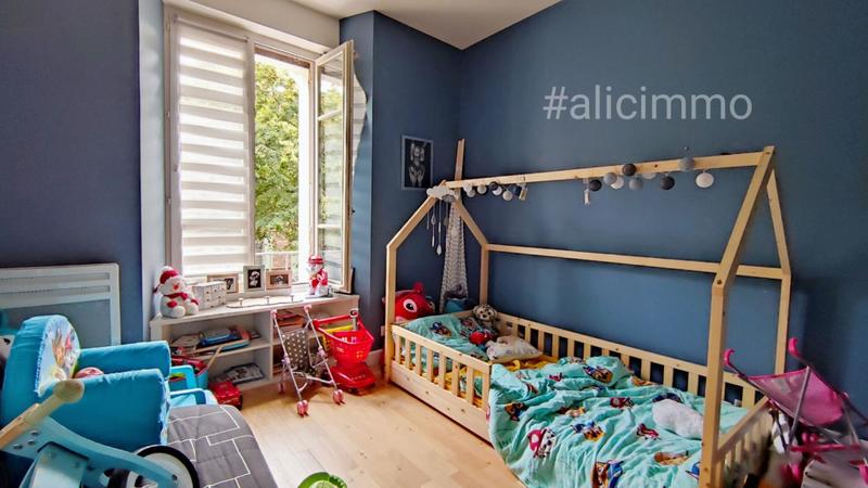 Maison - 360 m² - 10 pièces