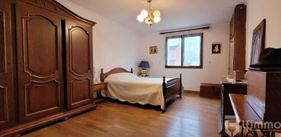 Maison - 200 m² - 7 pièces