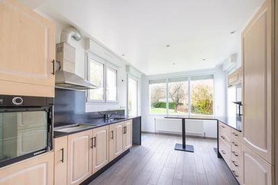 Maison - 122 m² - 5 pièces