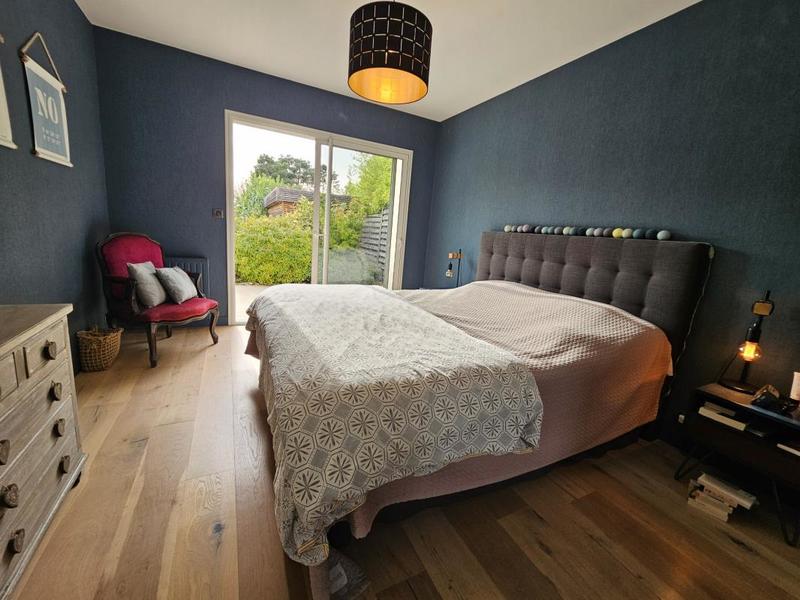 Propriété - 245 m² - 9 pièces