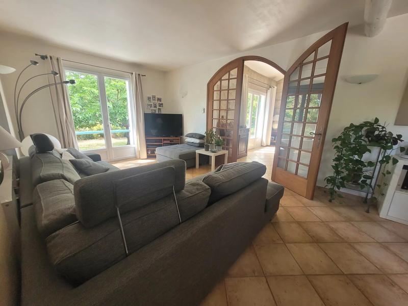 Villa - 243 m² - 11 pièces