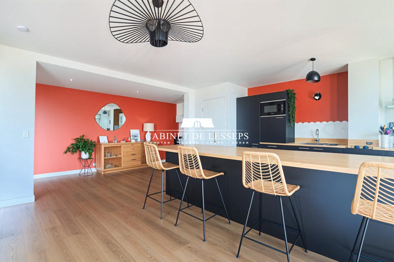 Appartement - 99 m² - 4 pièces