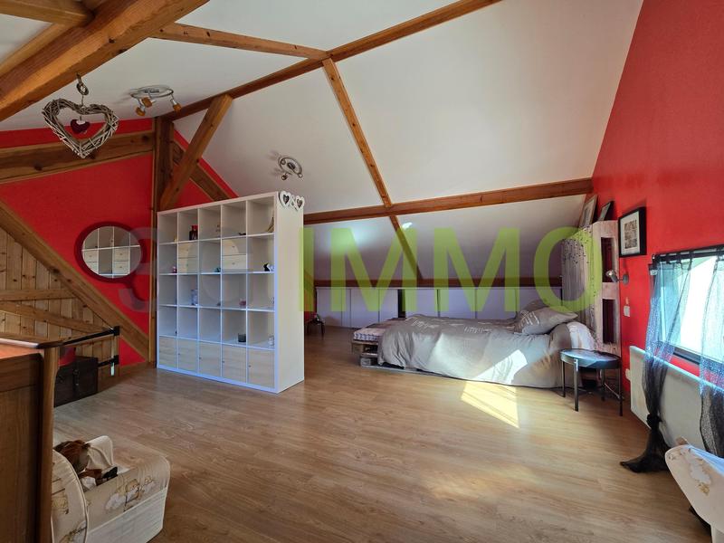 Maison - 349 m² - 11 pièces